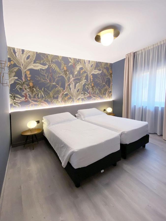 Hotel Astoria Garda  Ngoại thất bức ảnh