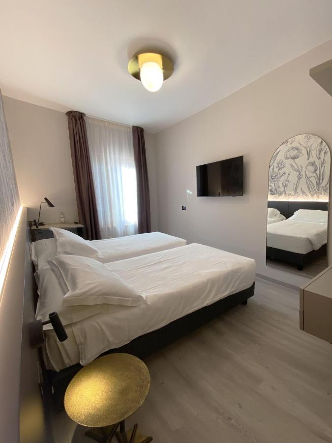 Hotel Astoria Garda  Ngoại thất bức ảnh