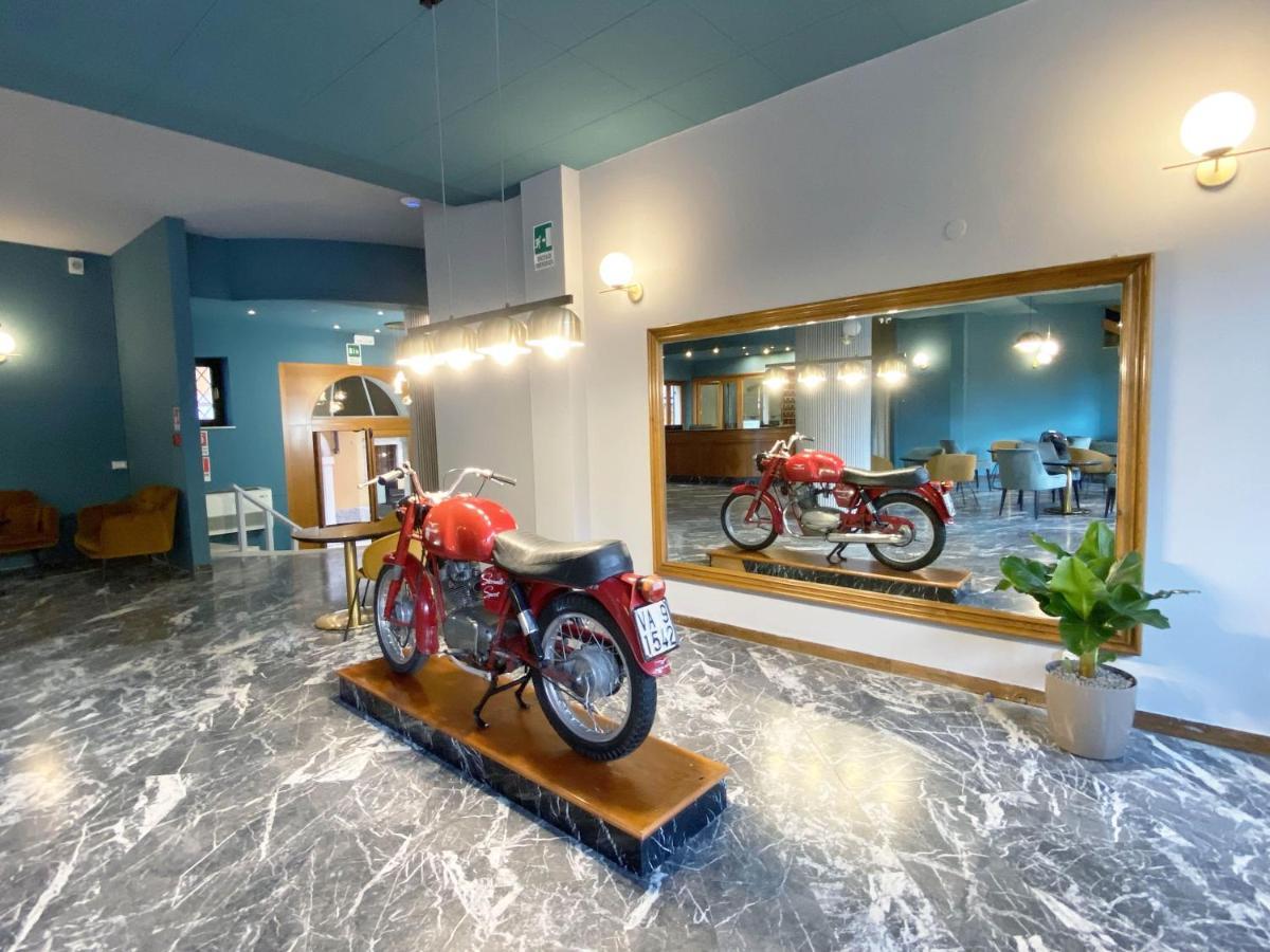 Hotel Astoria Garda  Ngoại thất bức ảnh