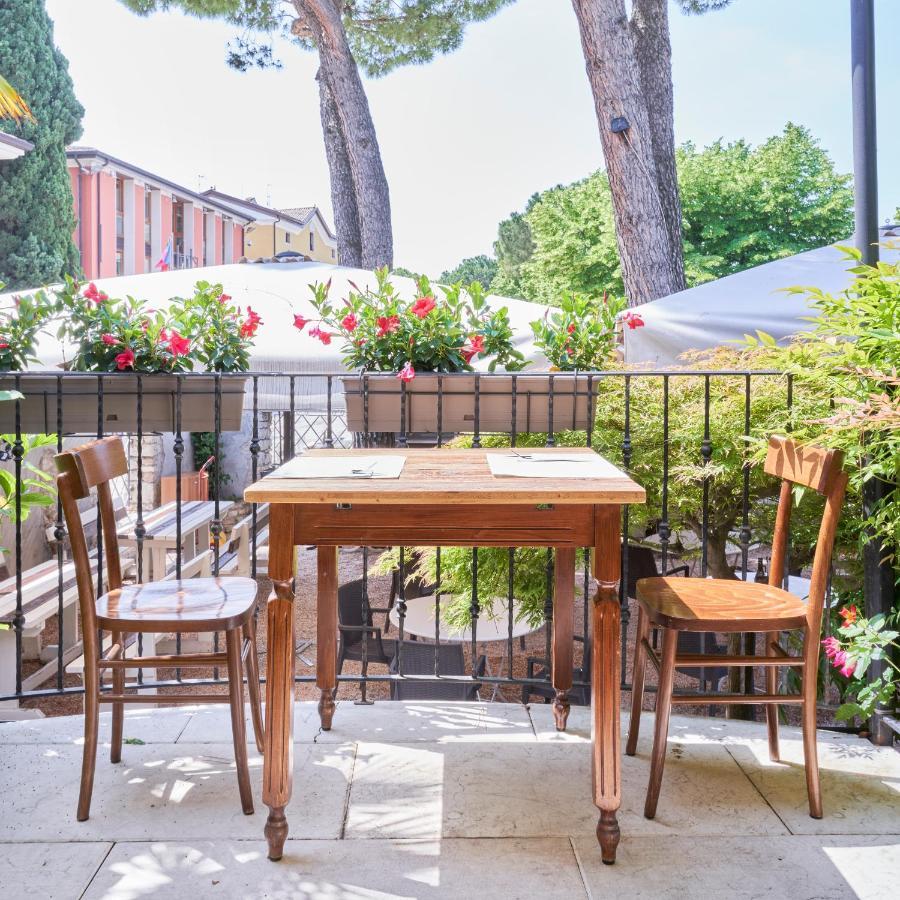 Hotel Astoria Garda  Ngoại thất bức ảnh